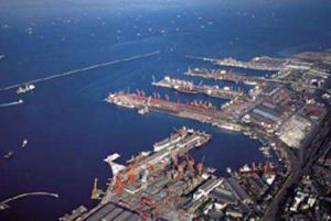 大連海鐵聯(lián)運(yùn)量和成品油出口居全國之首