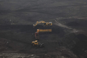 2017年末我國共設置煤炭探礦權1302個