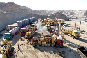 青海油田首口集團(tuán)式蓄能壓裂井措施成功