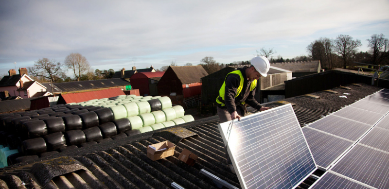 2017年是可再生能源的創(chuàng)紀(jì)錄的一年，但為了實(shí)現(xiàn)巴黎目標(biāo)還需要更多的努力