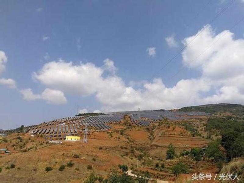 貴州象鼻嶺二期光伏項目首次并網發電一次成功