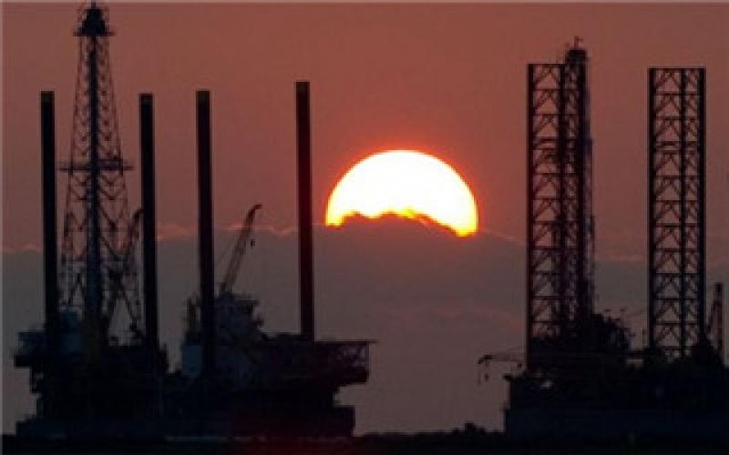 羅得島?？松梨冢┓瘕埡涂捣剖驮趦鹊?1家石油公司提起訴訟