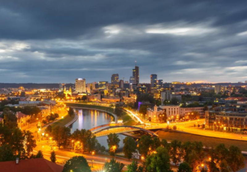 立陶宛經(jīng)濟(jì)部長(zhǎng)： 立陶宛愿意扮演中國(guó)—中東歐金融合作門(mén)戶