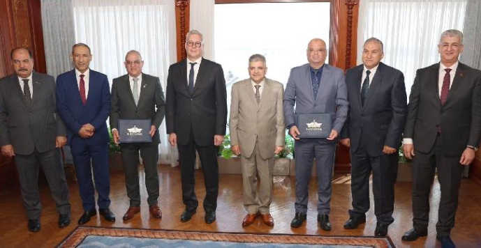 埃及推進蘇伊士運河液化天然氣加注站建設