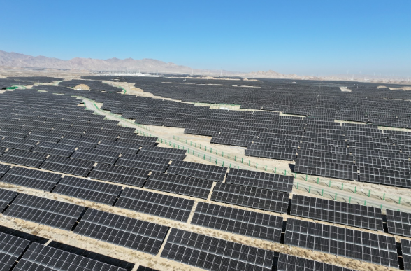 中國甘肅景泰光伏項(xiàng)目并網(wǎng)發(fā)電